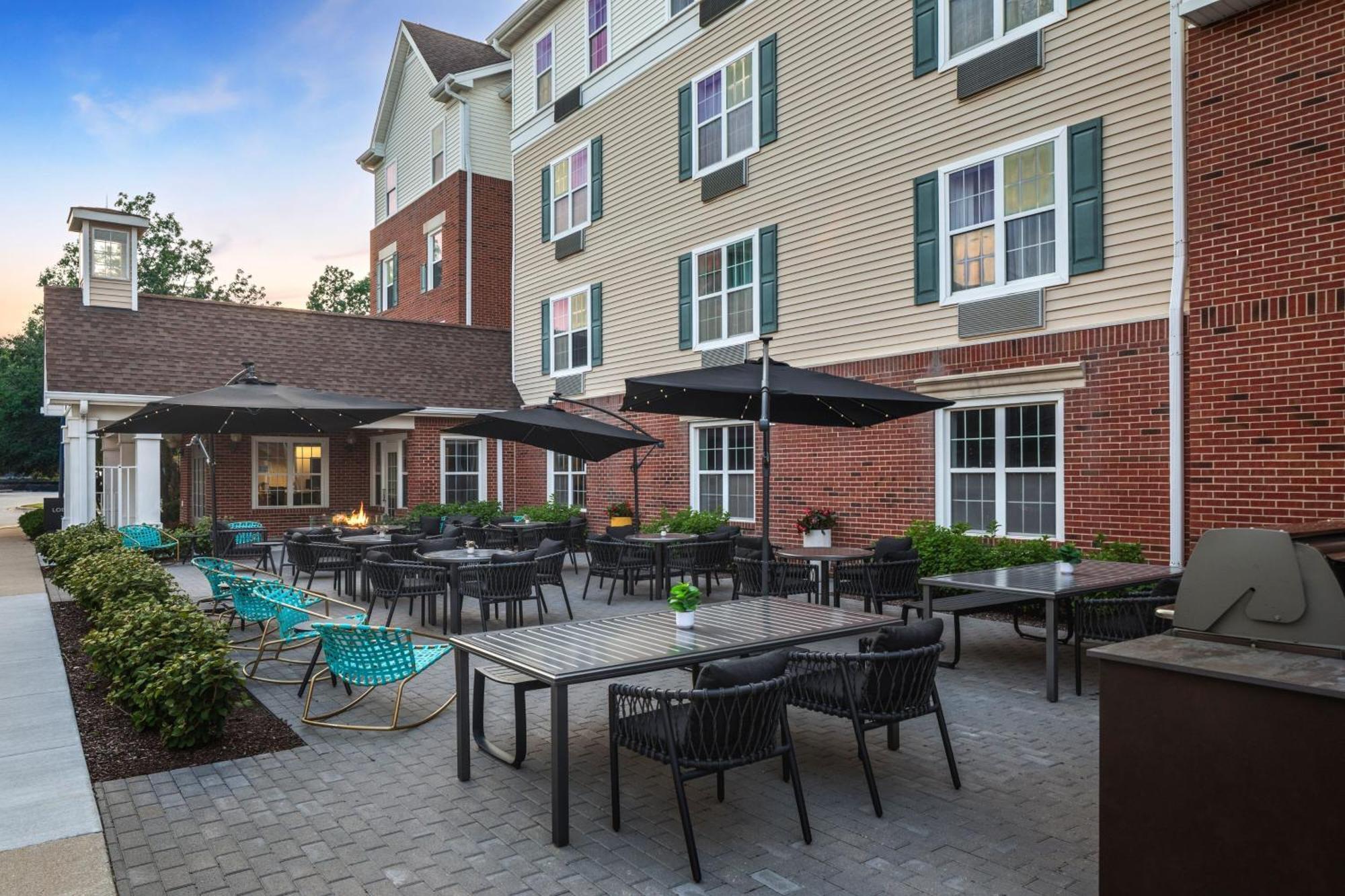 TownePlace Suites Chicago Lombard Exterior foto
